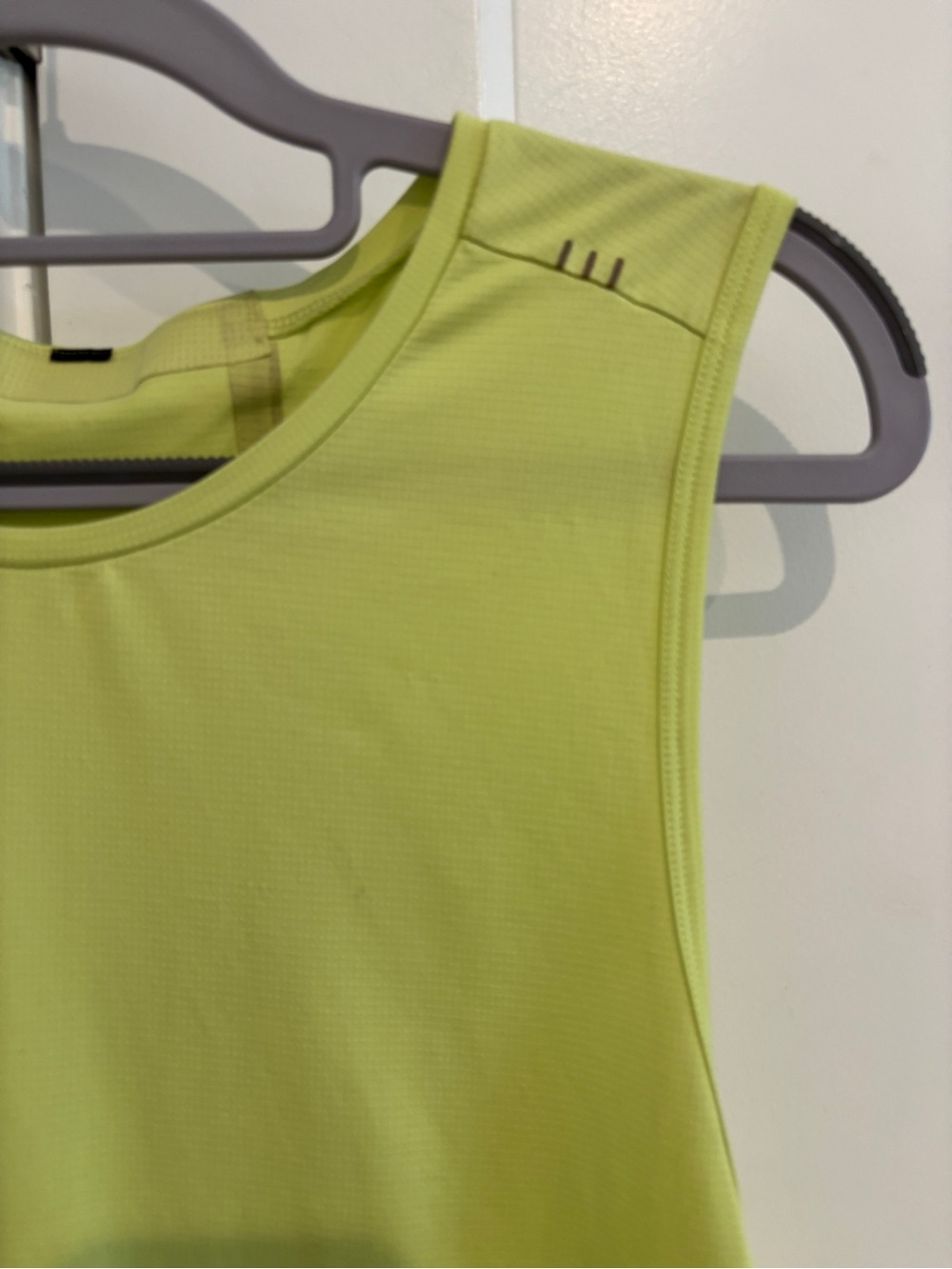 lululemon athletica Men’s Lime Green Athletic Performance Tank - Picture 2 of 5
